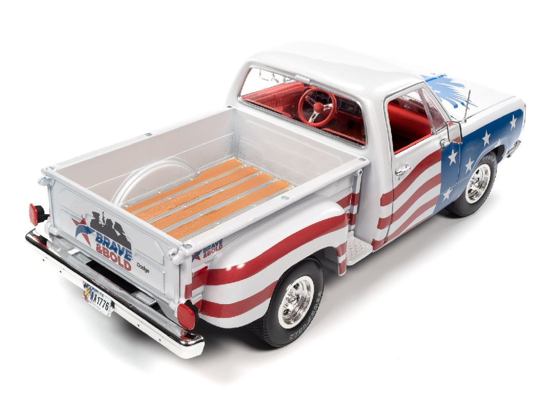 Auto World 1/18 1980 Dodge Stepside Patriotic Pickup