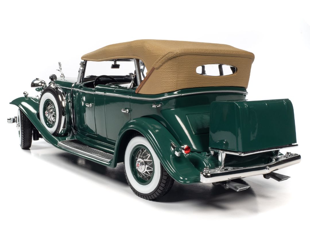 Auto World 1/18 1932 Cadillac V16 Phaeton - Dark Green