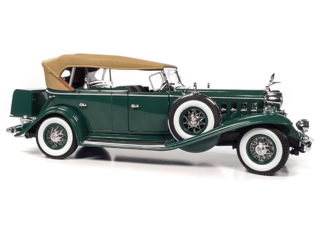 Auto World 1/18 1932 Cadillac V16 Phaeton - Dark Green - Click Image to Close