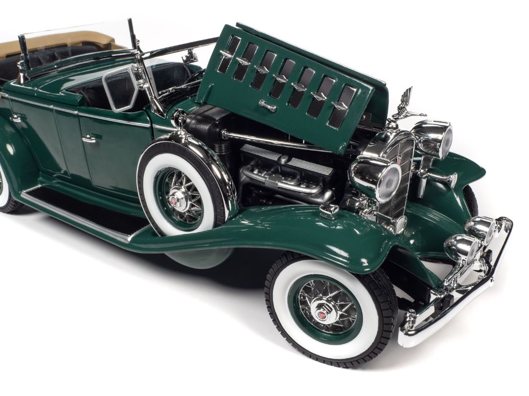 Auto World 1/18 1932 Cadillac V16 Phaeton - Dark Green - Click Image to Close