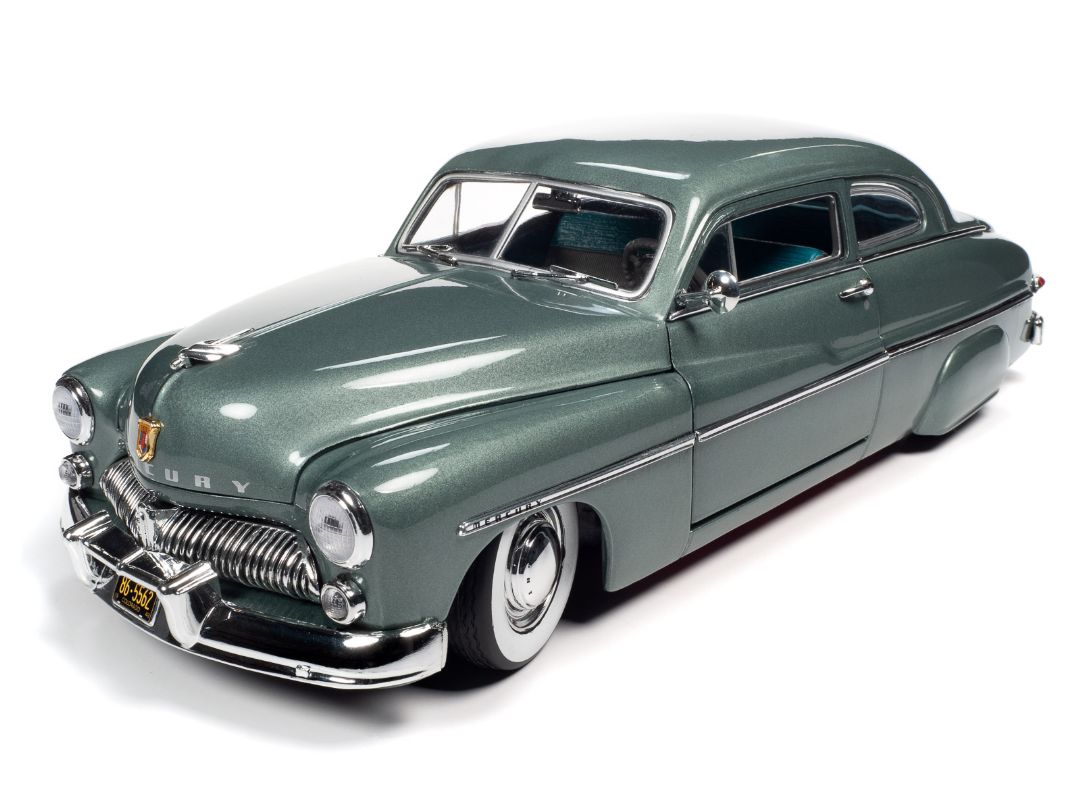 Auto World 1/18 1949 Mercury Eight Coupe - Berwick Green