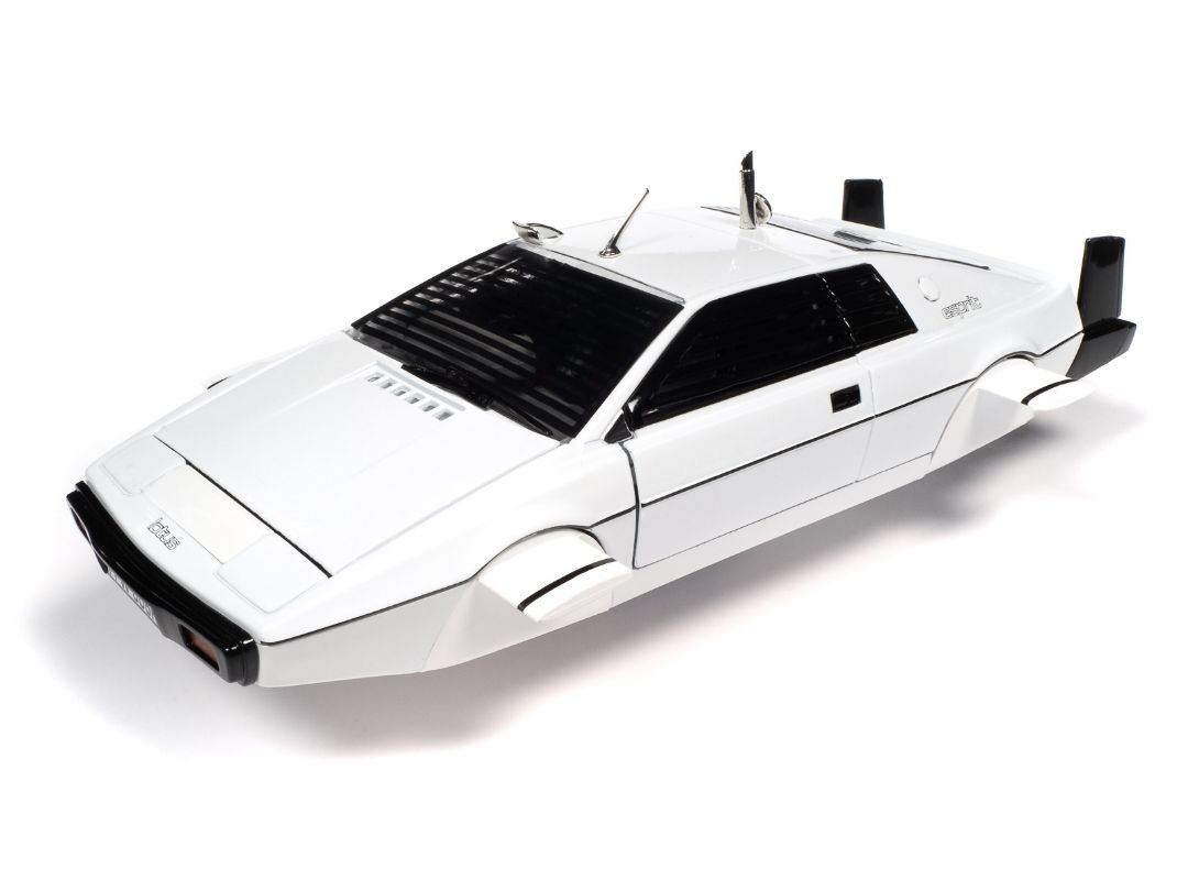 Auto World 1/18 James Bond 1971 Lotus Espirit - Lotus White