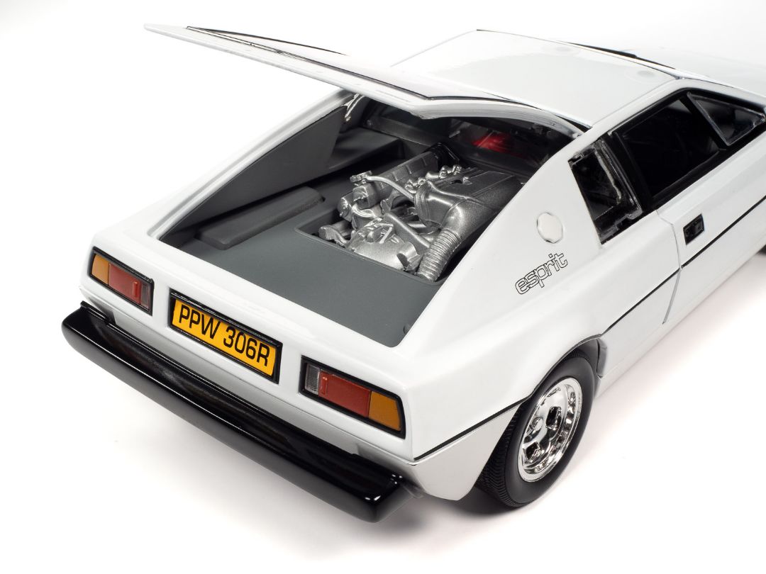 Auto World 1/18 James Bond 1971 Lotus Espirit - Lotus White