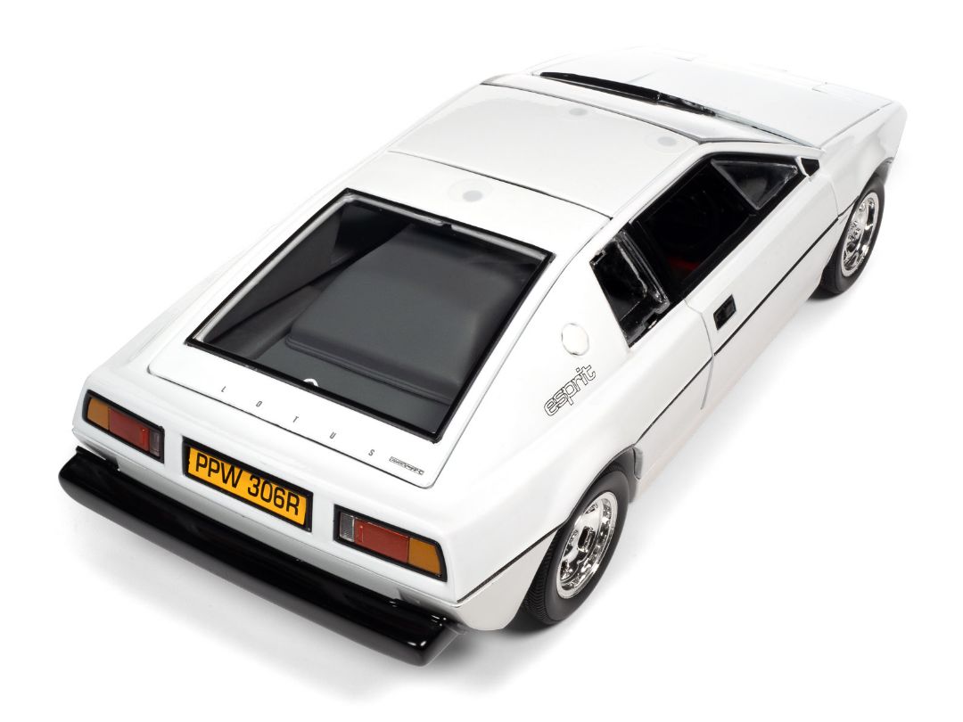 Auto World 1/18 James Bond 1971 Lotus Espirit - Lotus White - Click Image to Close