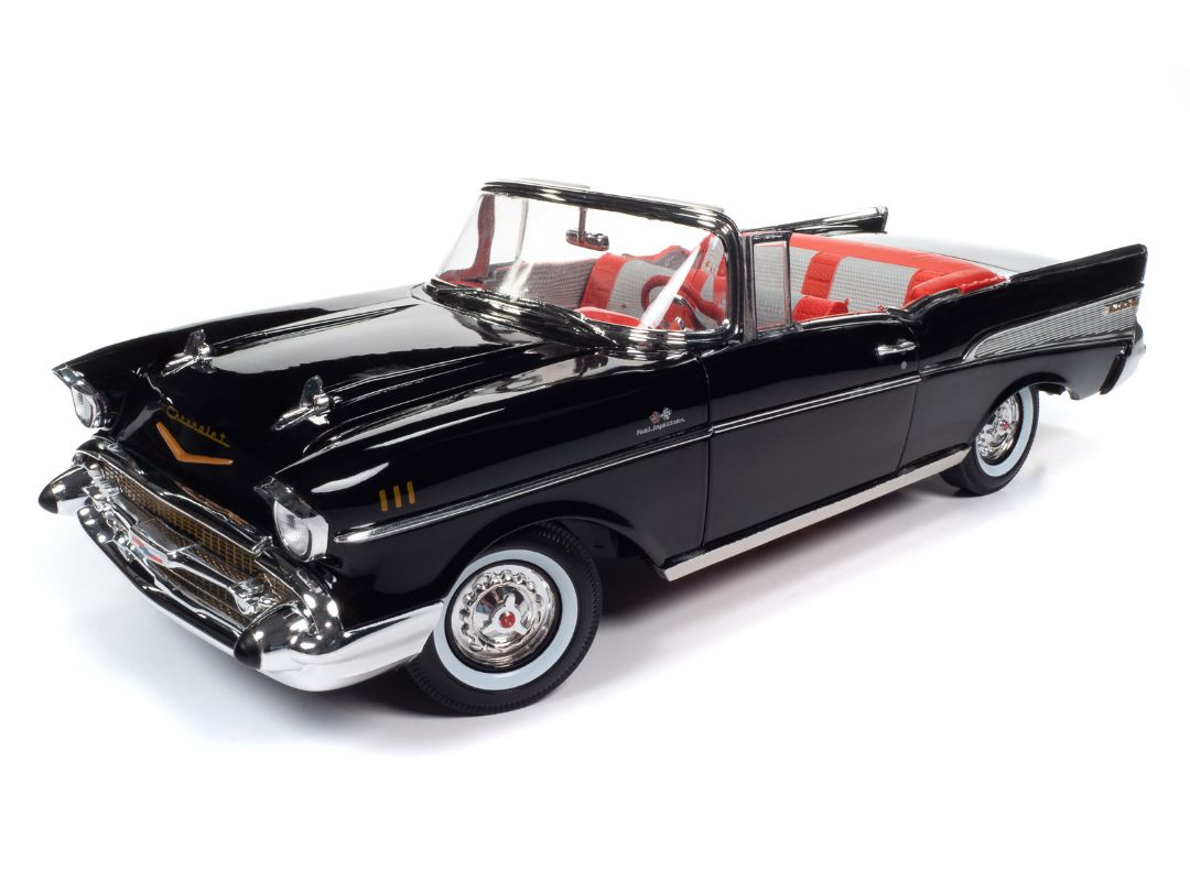 Auto World 1/18 James Bond 1957 Chevrolet Bel Air Convertible