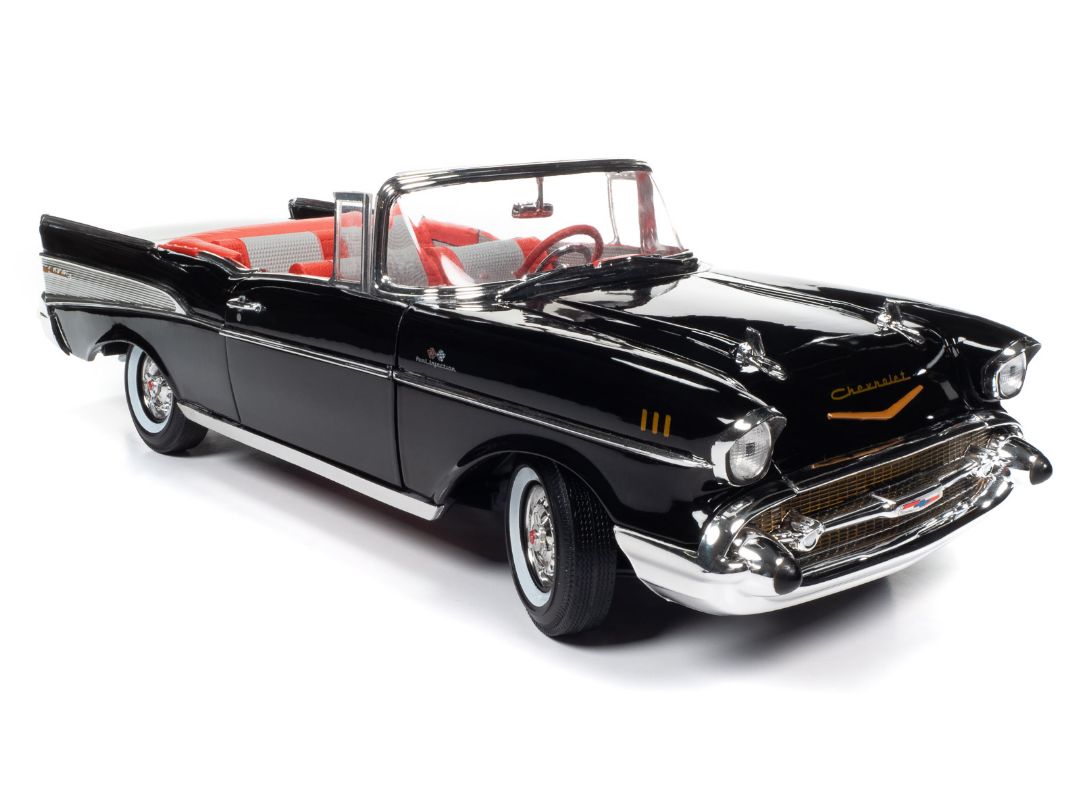 Auto World 1/18 James Bond 1957 Chevrolet Bel Air Convertible - Click Image to Close