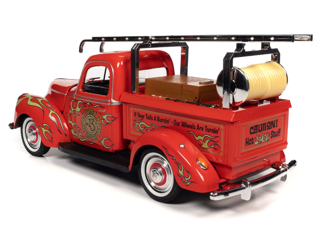 Auto World 1/18 Rat Fink Fire Truck with Resin Figure - Red - Click Image to Close