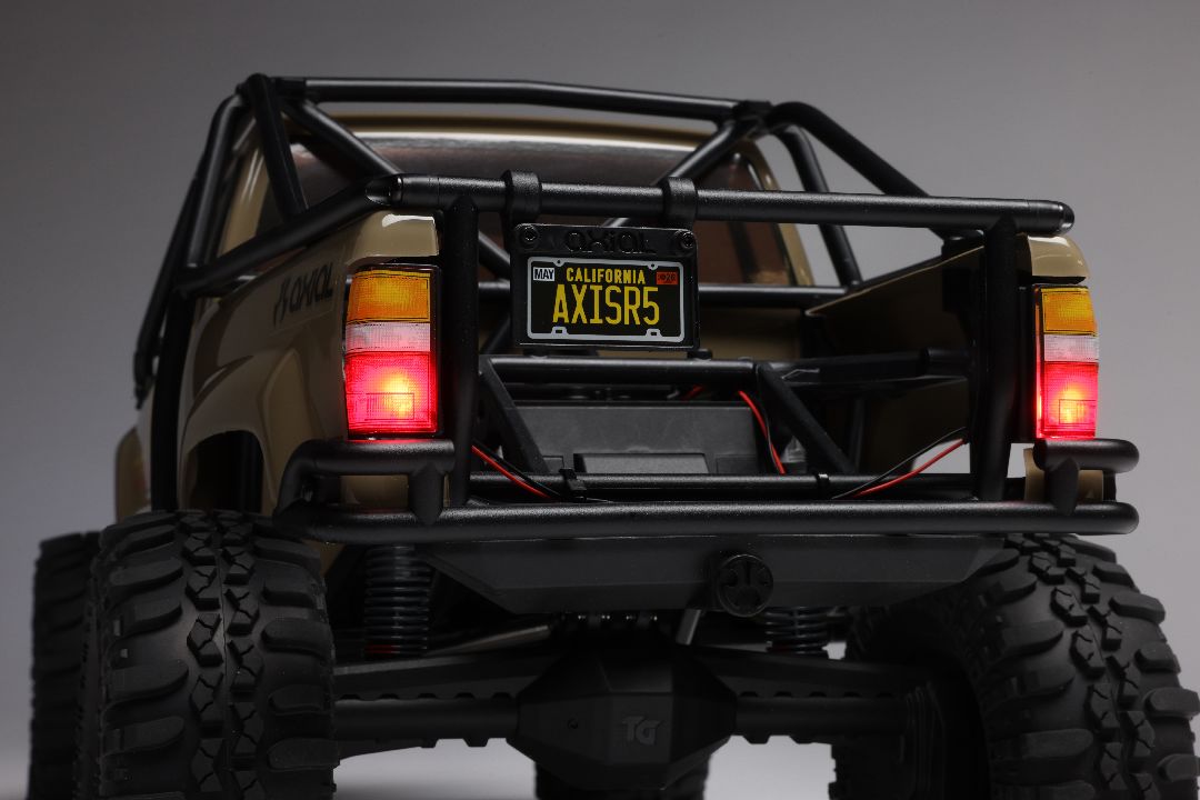 Axial 1/10 SCX10 III 1987 Toyota SR5 Brushed 4x4 RTR - Tan Axial 1/10 SCX10 III 1987 Toyota SR5 Brushed 4x4 RTR - Tan