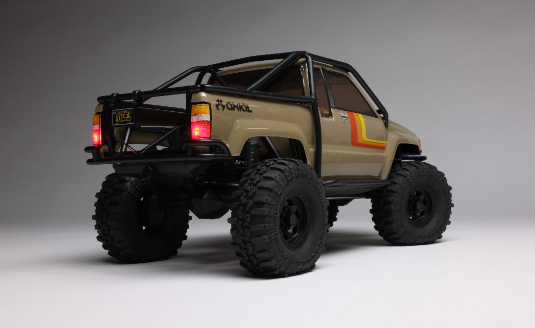 Axial 1/10 SCX10 III 1987 Toyota SR5 Brushed 4x4 RTR - Tan Axial 1/10 SCX10 III 1987 Toyota SR5 Brushed 4x4 RTR - Tan