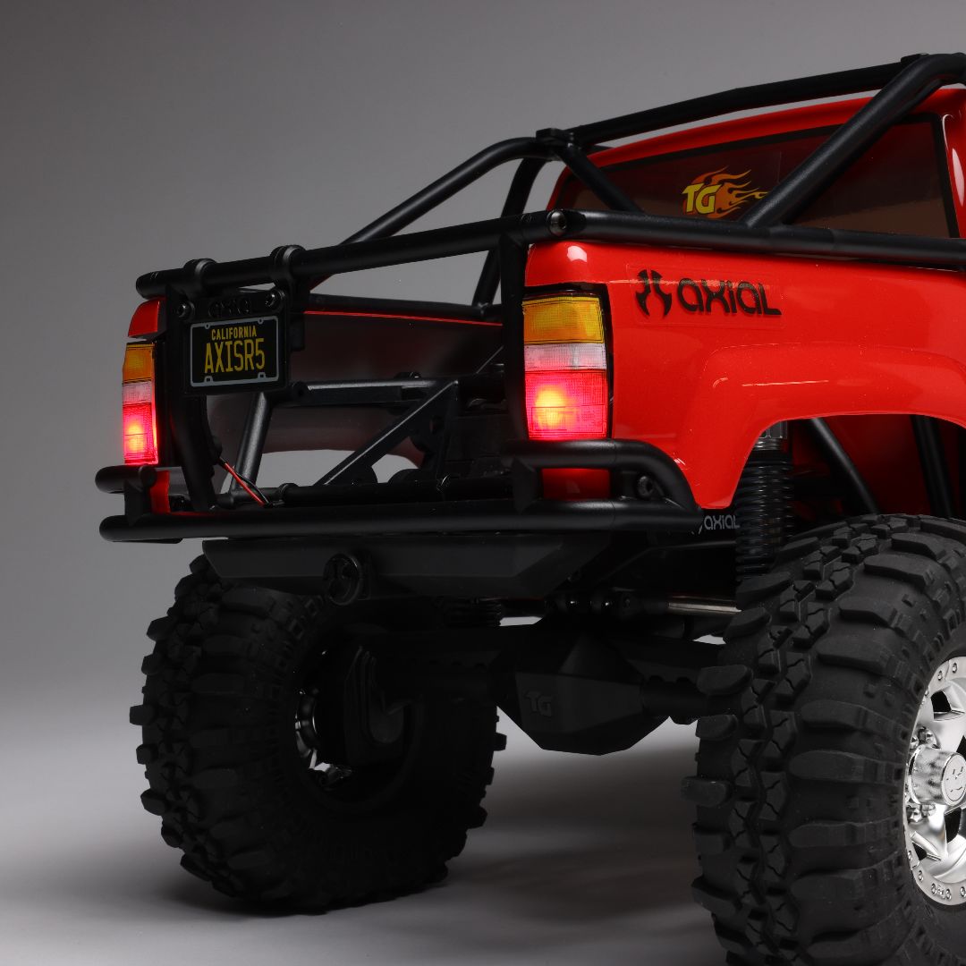 Axial 1/10 SCX10 III 1987 Toyota SR5 Brushed 4x4 RTR - Red Axial 1/10 SCX10 III 1987 Toyota SR5 Brushed 4x4 RTR - Red