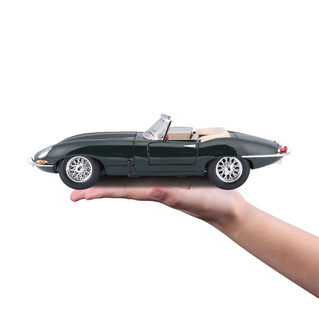 Bburago 1/18 Jaguar "E" Cabriolet (1961) - Green