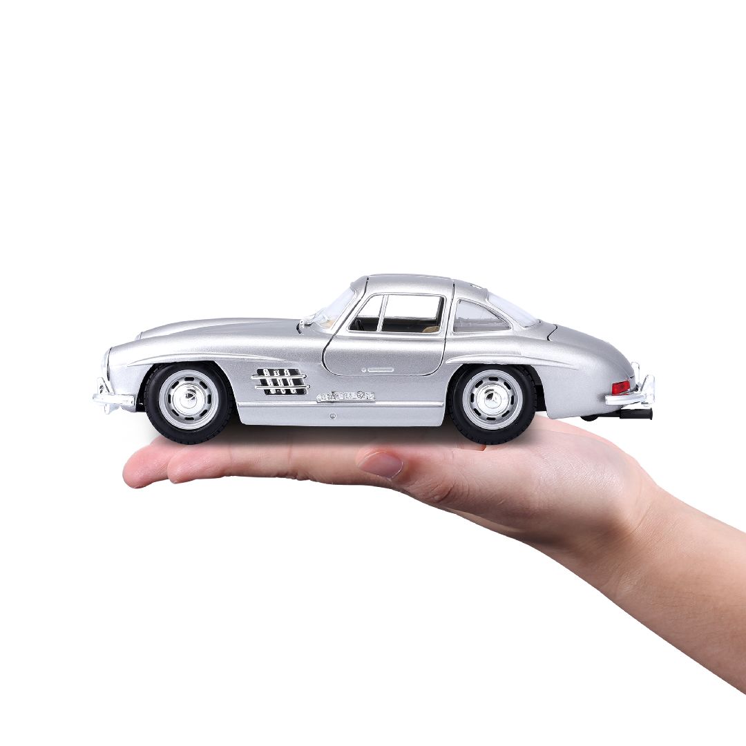 Bburago 1/24 Mercedes-Benz 300 SL (1954) - Silver
