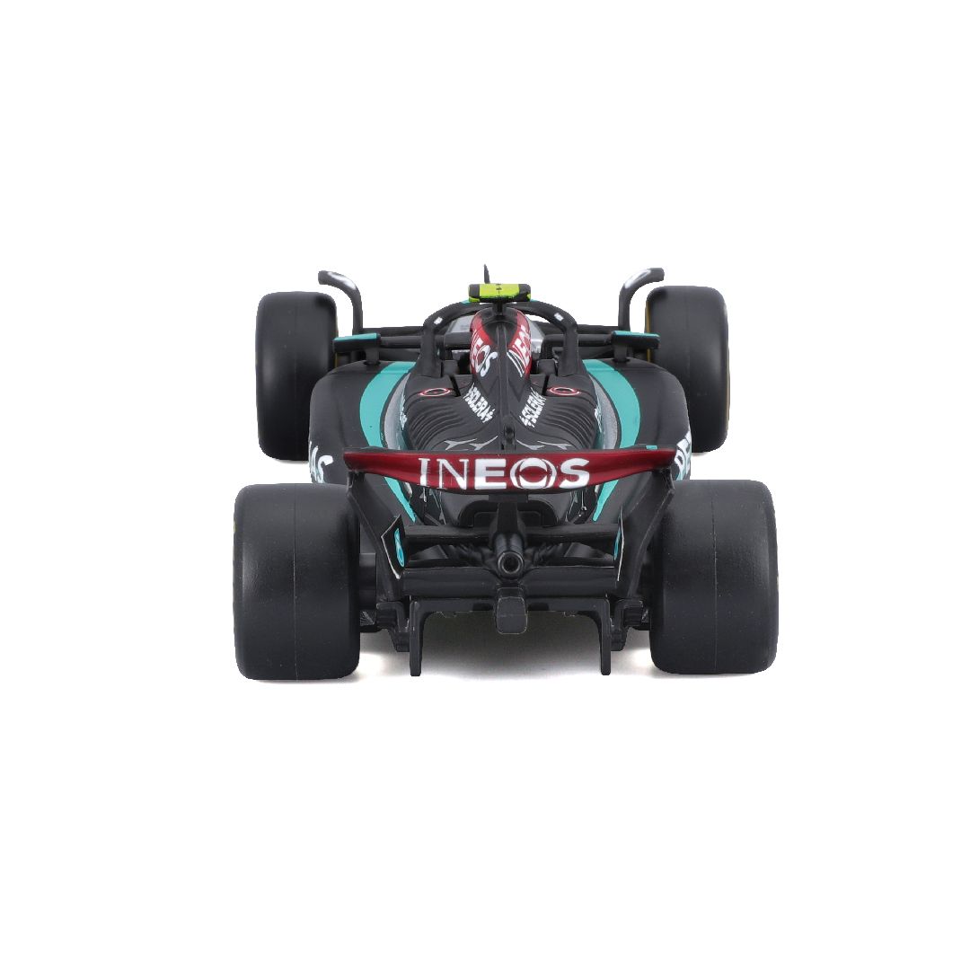 Bburago 1/43 F1 Mercedes W15 w/helmet (2024) - Hamilton #44
