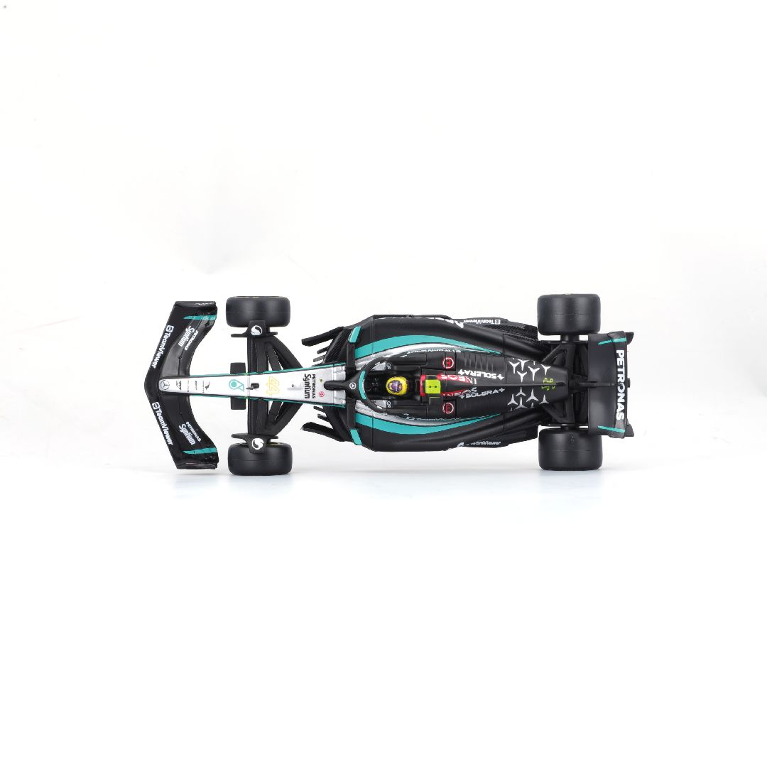 Bburago 1/43 F1 Mercedes W15 w/helmet (2024) - Hamilton #44