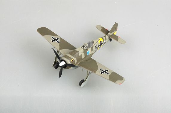 Easy Model 1/72 FW190A-6, "Black 5" Commander of 5.*JG 54. Rus.