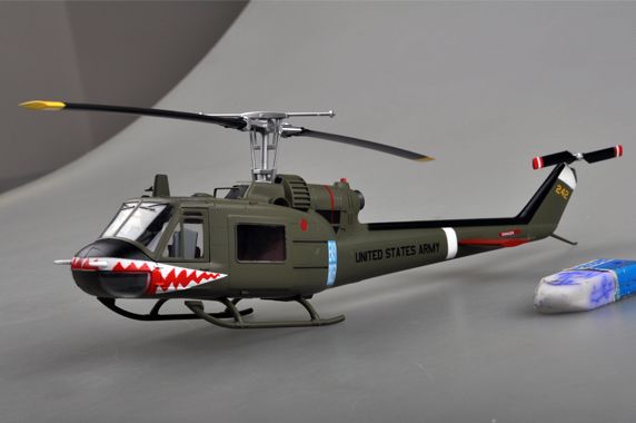 Easy Model 1/48 UH-1C of the 174th AHC gun platoon "Sharks" '70