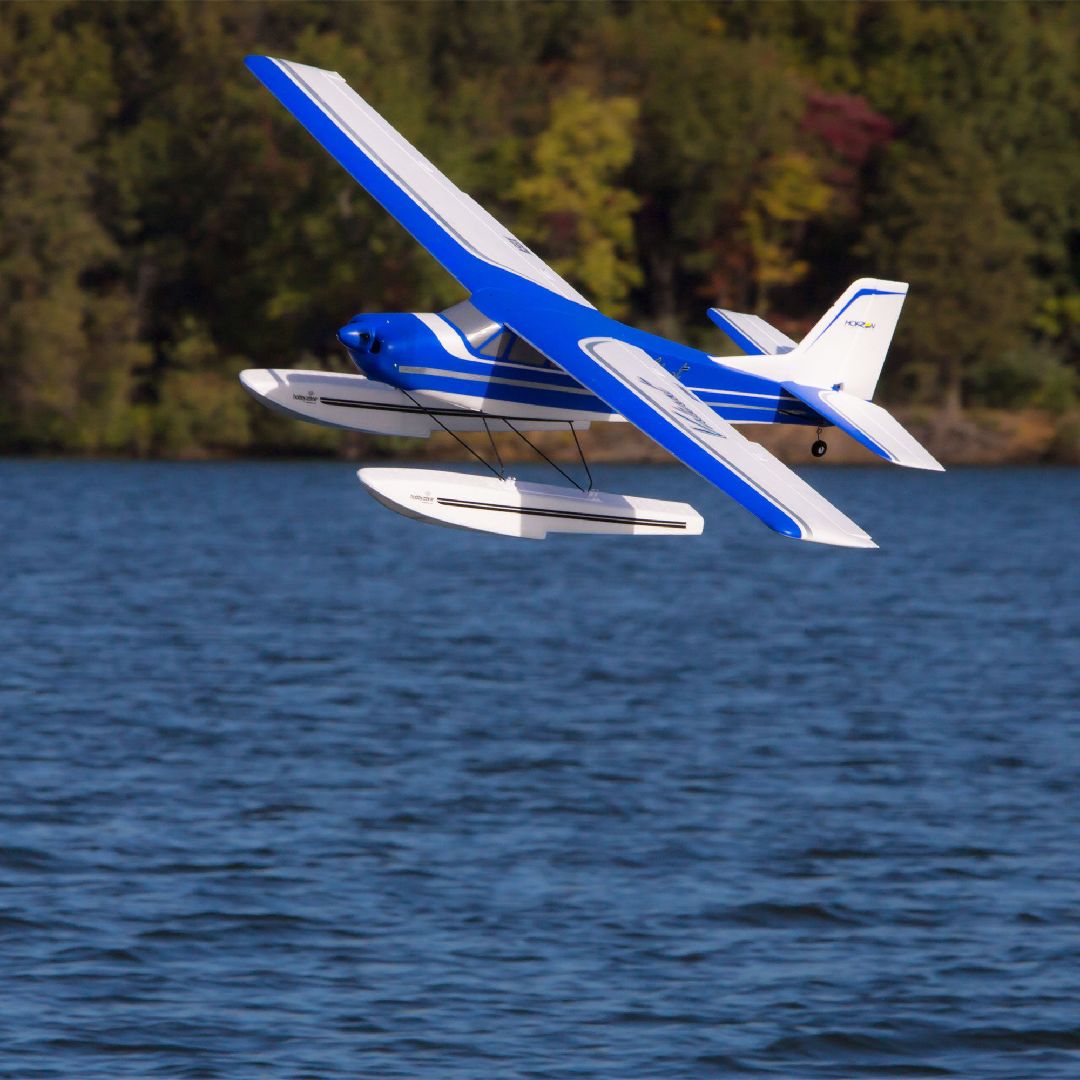E-Flite Valiant 1.3M BNF Basic with SAFE & AS3X