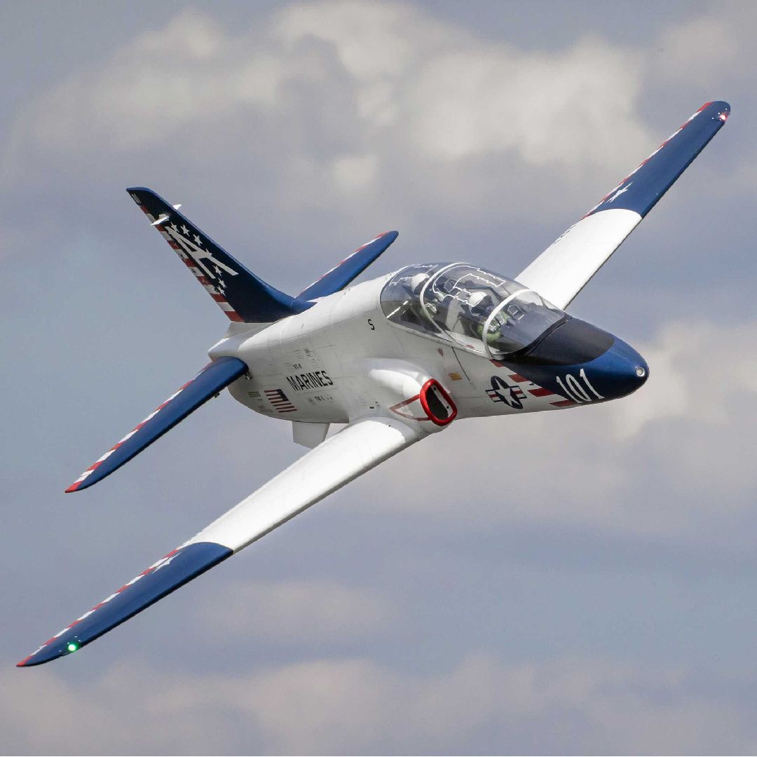 Hanger 9 Hawk 140-160N ARF with Retract Set