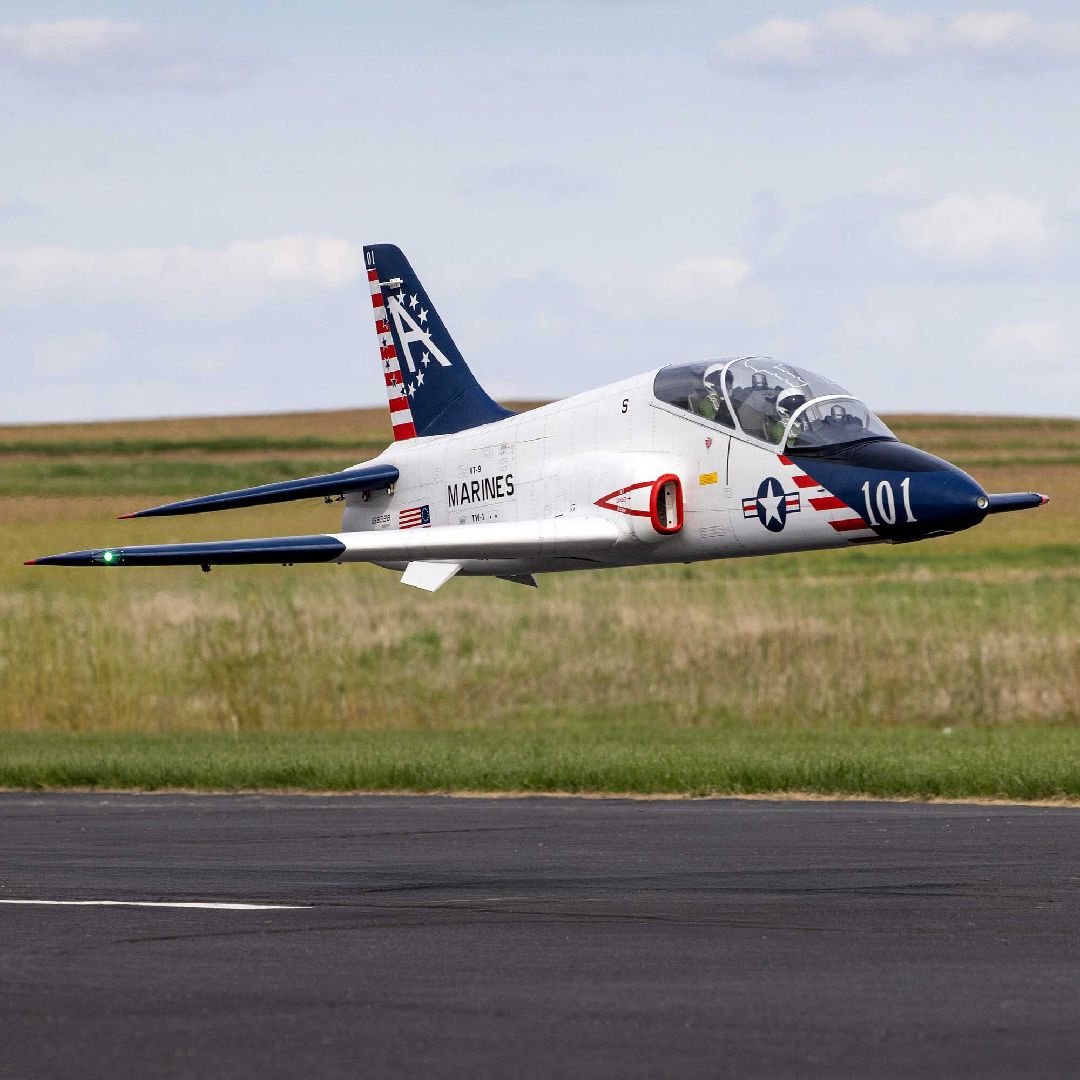 Hanger 9 Hawk 140-160N ARF with Retract Set