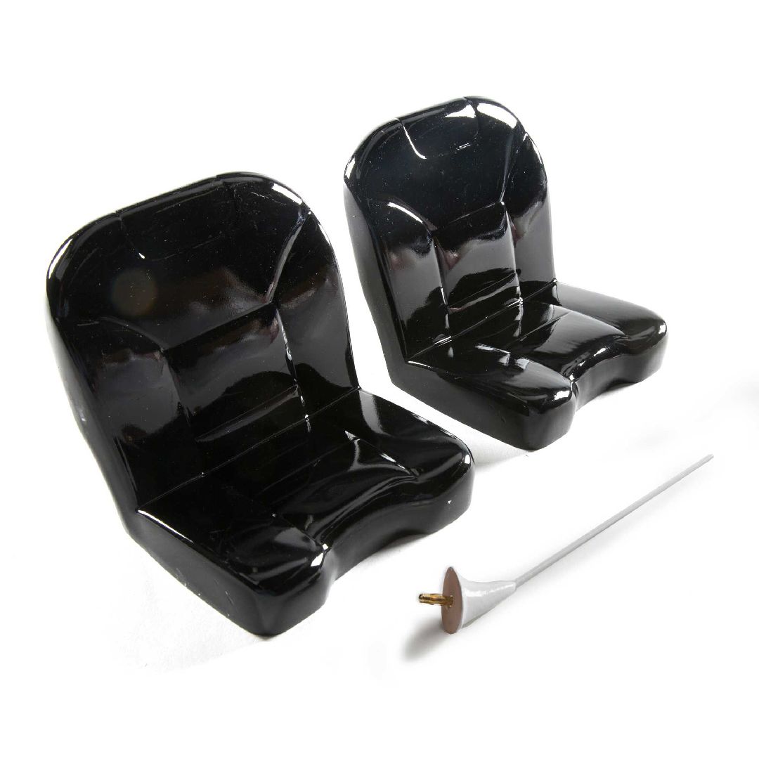 Hanger 9 2x Seats+Anntena: XCub 60cc