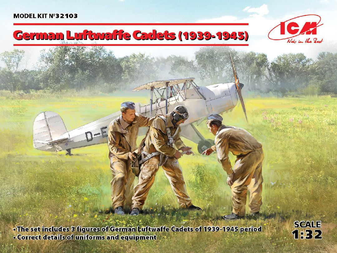 ICM 1/32 German Luftwaffe Cadets (1939-1945) (3 figures)