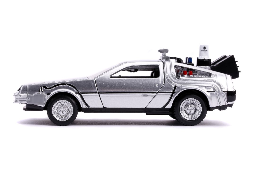 Jada 1/32 "Hollywood Rides" Back To The Future II Time Machine - Click Image to Close