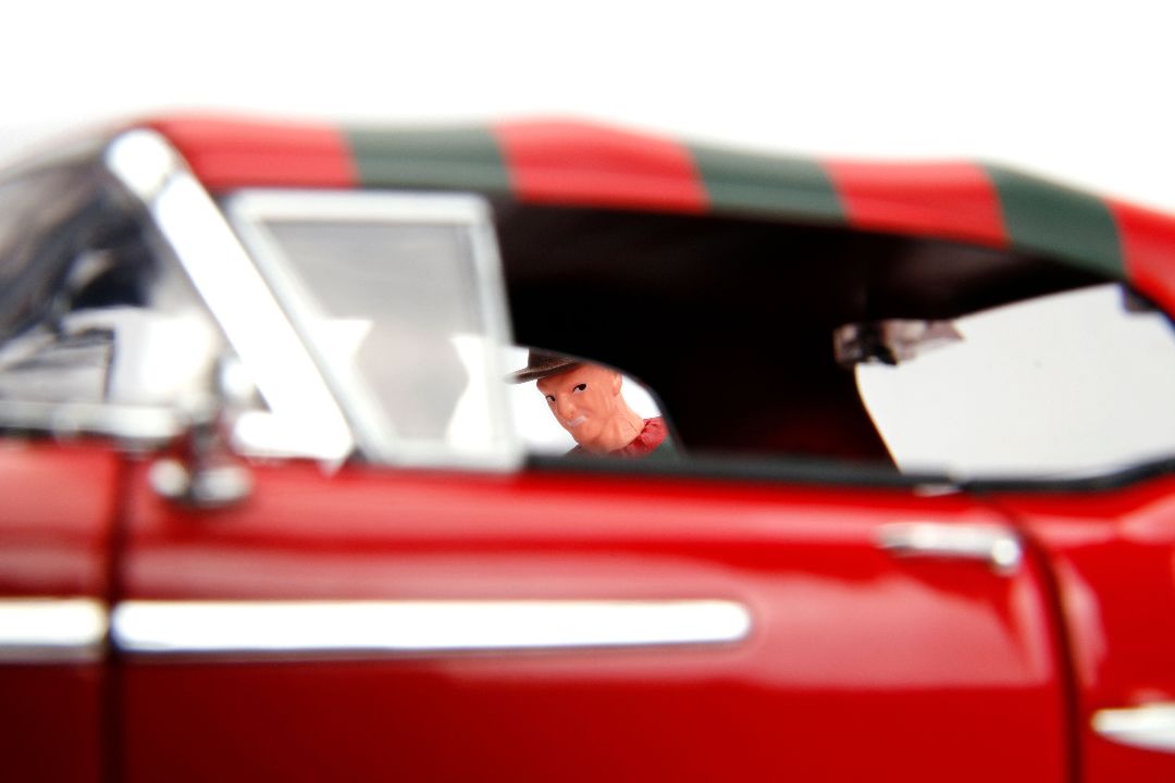Jada 1/24 "Hollywood Rides" 1958 Cadillac Series 62 w/ Freddy
