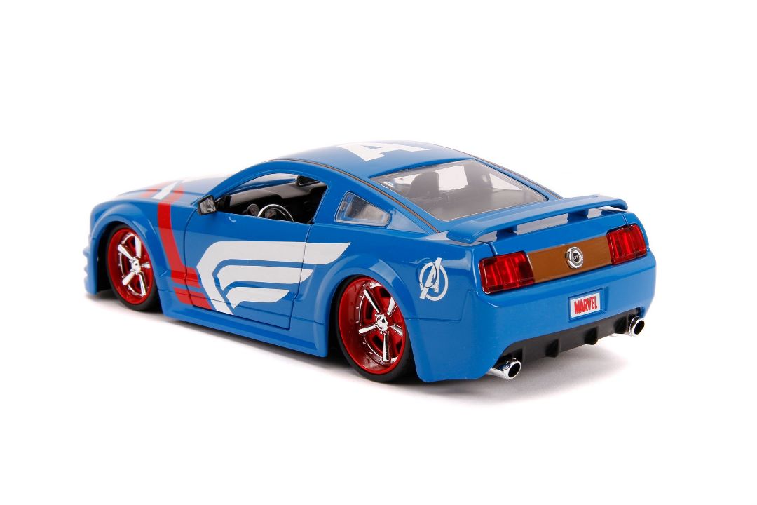 Jada 1/24 "Hollywood Rides" 2006 Ford Mustang GT w/ figure - Click Image to Close