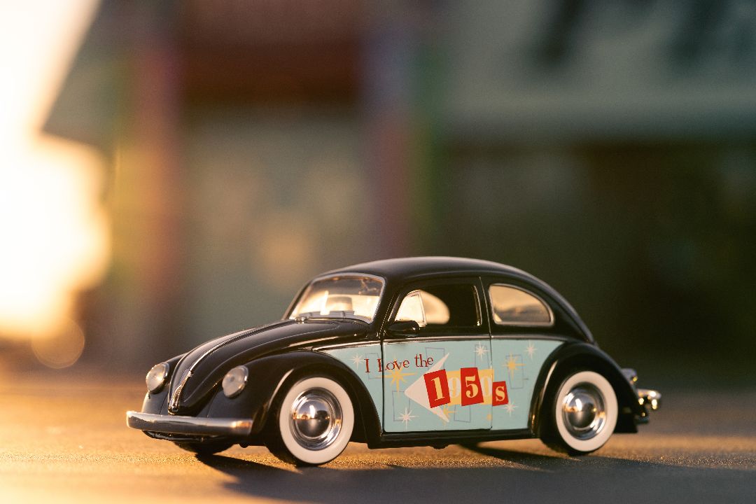 Jada 1/24 "I Love The" 1950's - 1959 VW Beetle - Click Image to Close