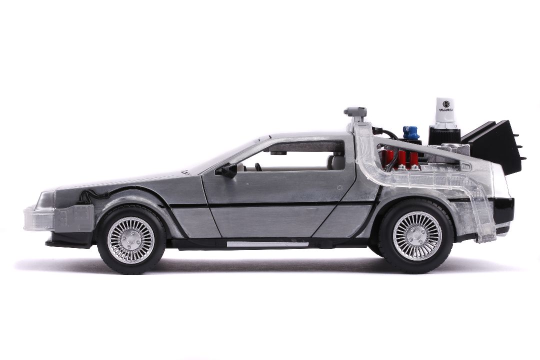 Jada 1/24 "Hollywood Rides" Back To The Future II Time Machine