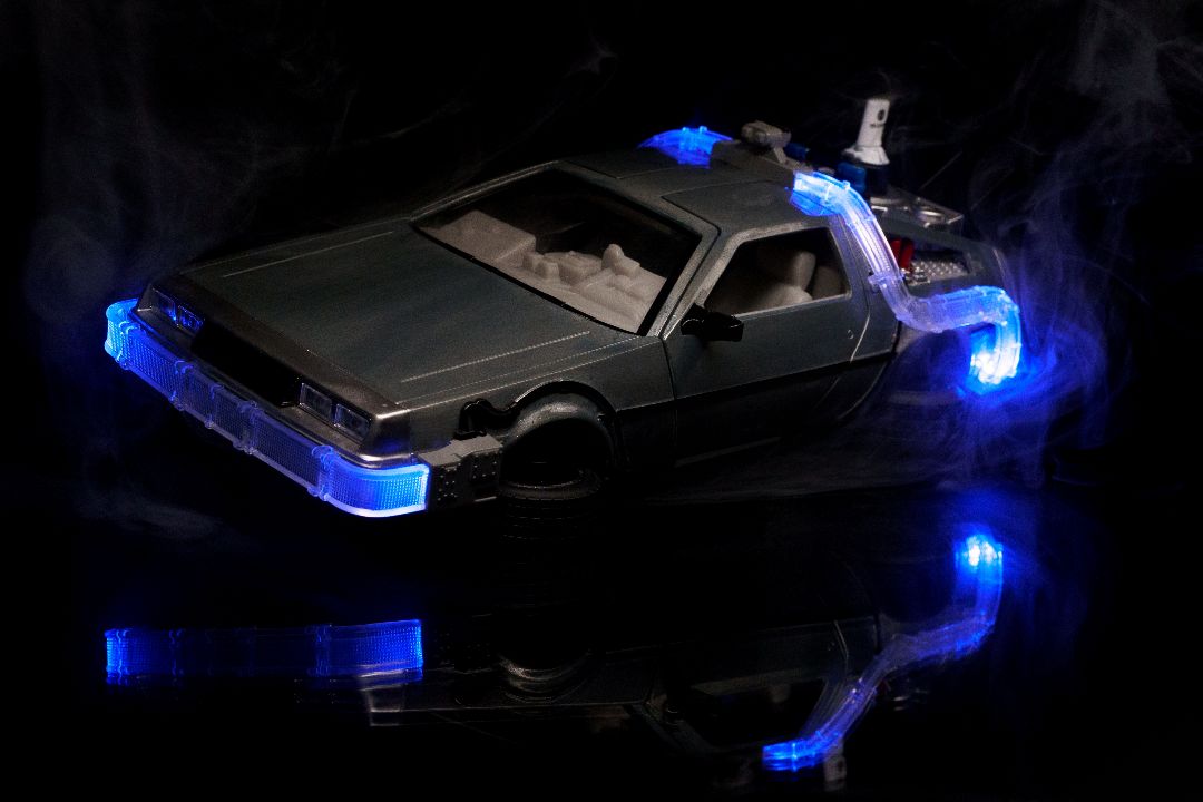 Jada 1/24 "Hollywood Rides" Back To The Future II Time Machine - Click Image to Close