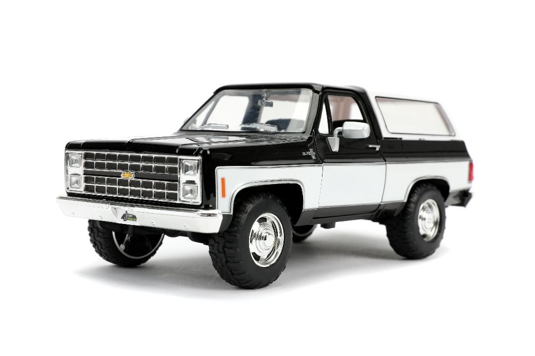 Jada 1/24 "Just Trucks" 1980 Chevy K5 Blazer Stock Glossy Black