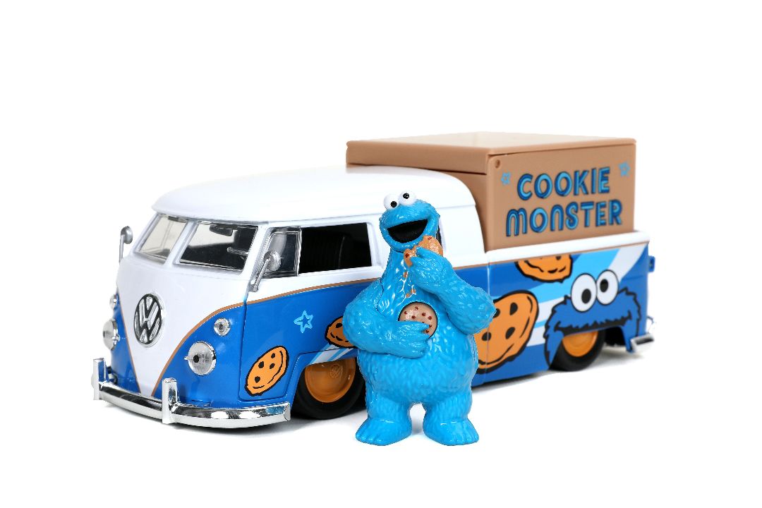 Jada 1/24 "Hollywood Rides" 1963 VW Bus & Cookie Monster - Click Image to Close