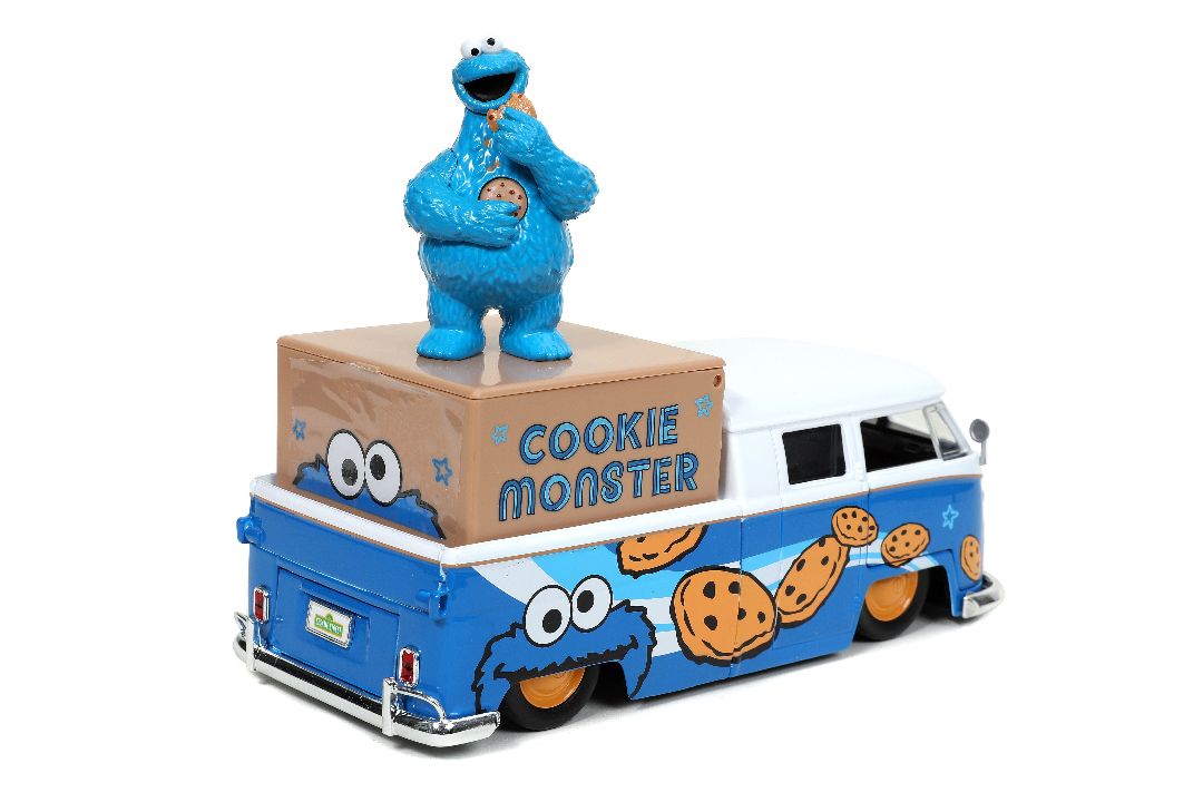 Jada 1/24 "Hollywood Rides" 1963 VW Bus & Cookie Monster - Click Image to Close