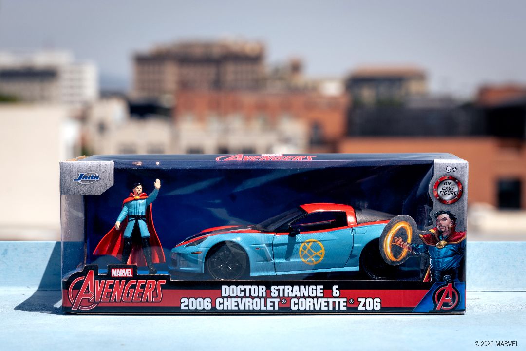 Jada 1/24 "Hollywood Rides" 2006 Corvette Z06 with Dr. Strange