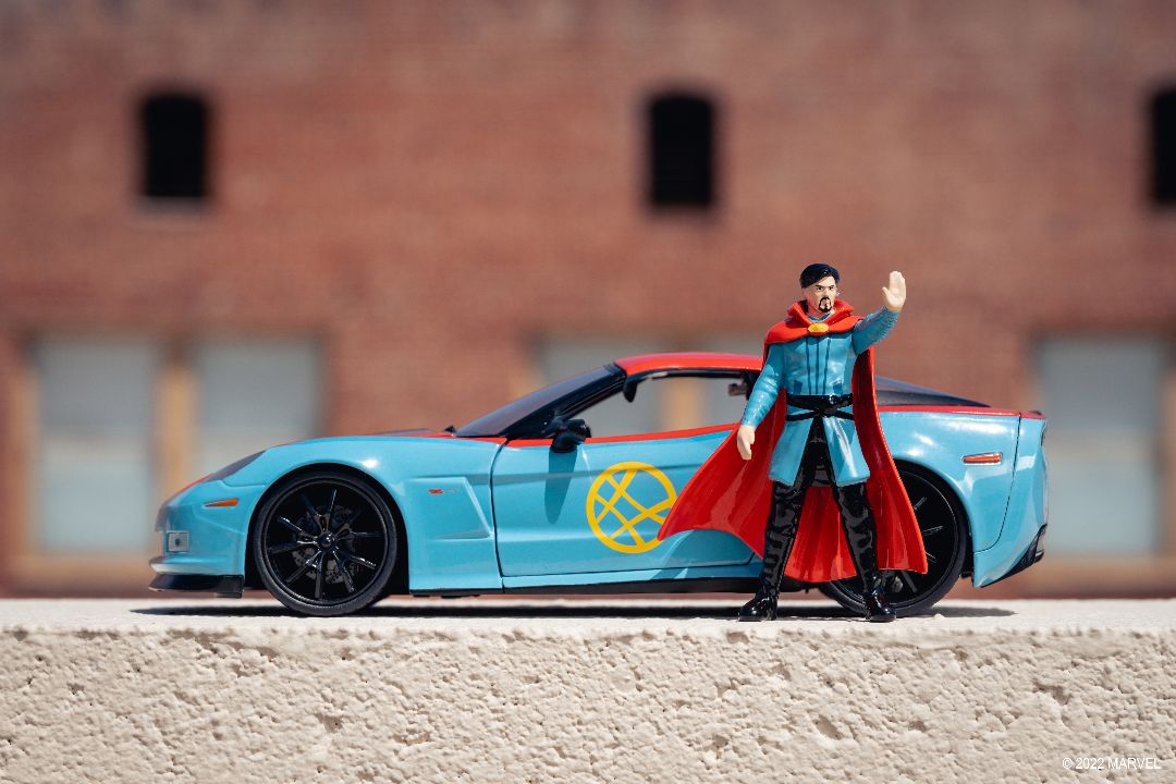 Jada 1/24 "Hollywood Rides" 2006 Corvette Z06 with Dr. Strange