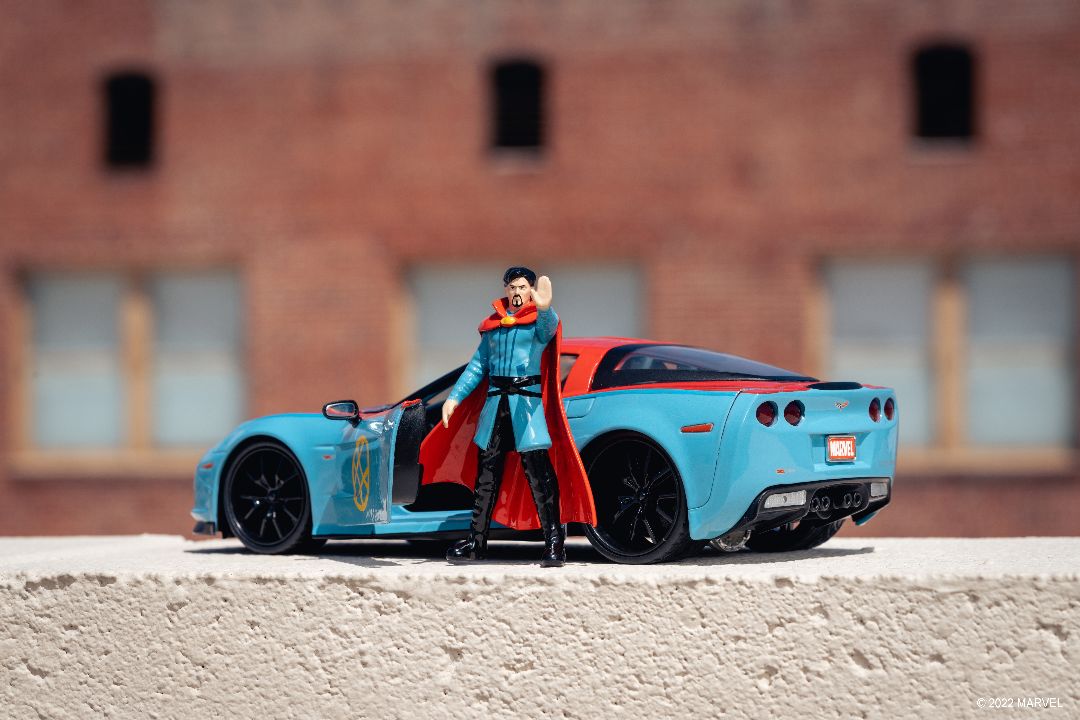 Jada 1/24 "Hollywood Rides" 2006 Corvette Z06 with Dr. Strange