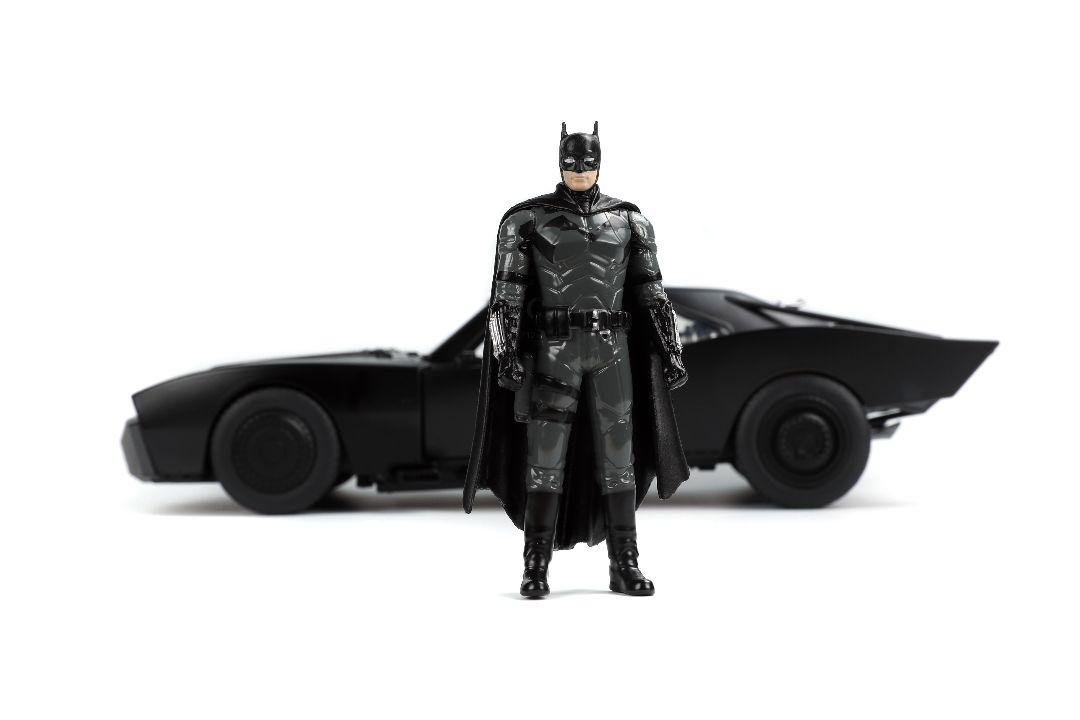 Jada 1/18 "Hollywood Rides" 2022 Batman Batmobile w/Batman - Click Image to Close