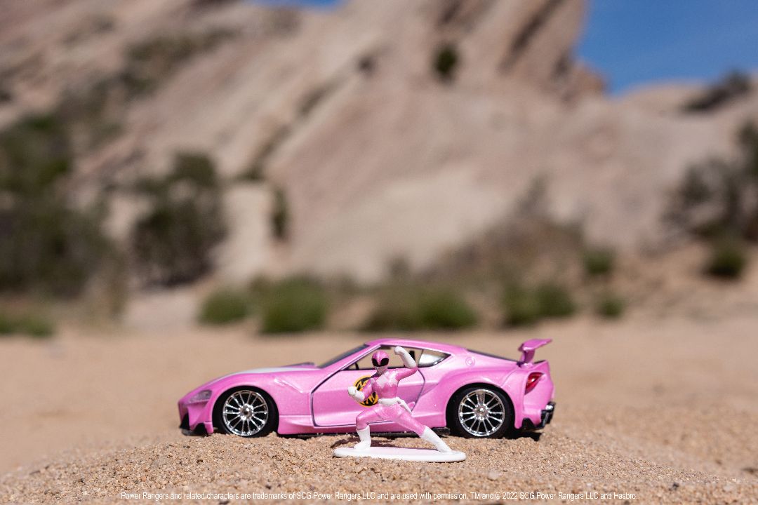 Jada 1/32 "Hollywood Rides" Toyota FT-1 Concept with Pink Ranger