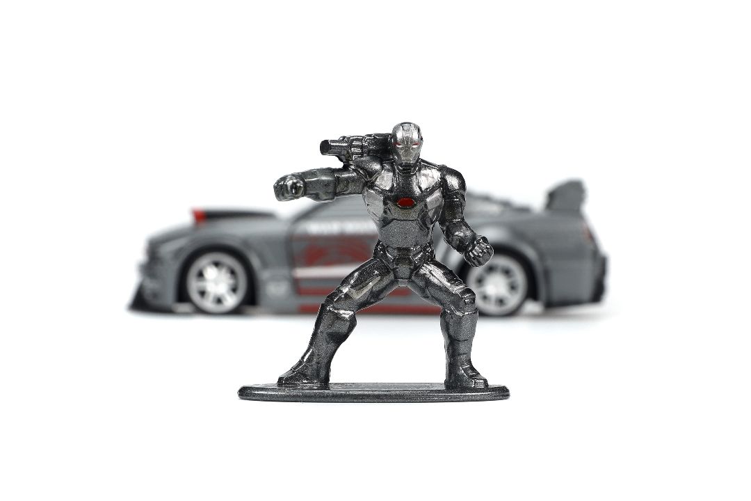 Jada 1/32 "Hollywood Rides" Ford Mustang with War Machine