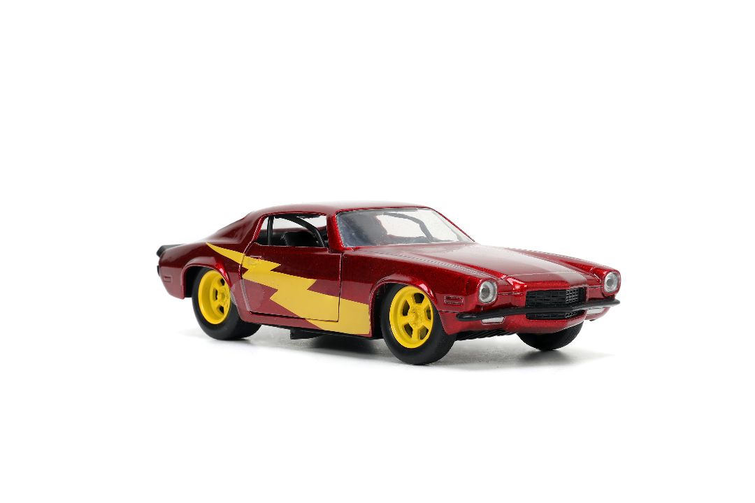 Jada 1/32 "Hollywood Rides" 1973 Chevy Camaro with Flash - Click Image to Close