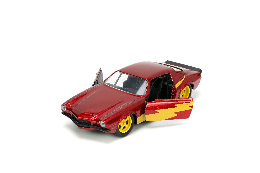 Jada 1/32 "Hollywood Rides" 1973 Chevy Camaro with Flash - Click Image to Close