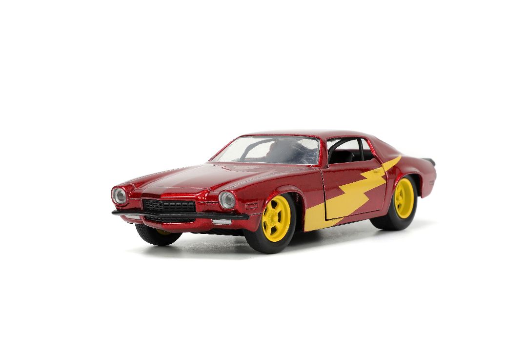 Jada 1/32 "Hollywood Rides" 1973 Chevy Camaro with Flash - Click Image to Close