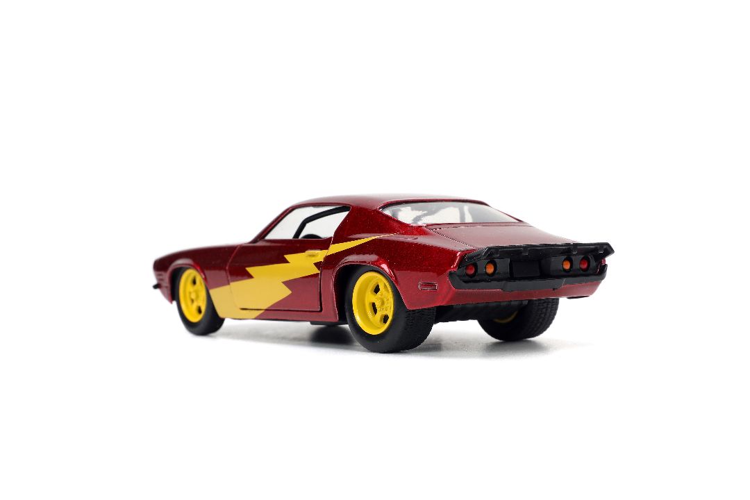 Jada 1/32 "Hollywood Rides" 1973 Chevy Camaro with Flash - Click Image to Close