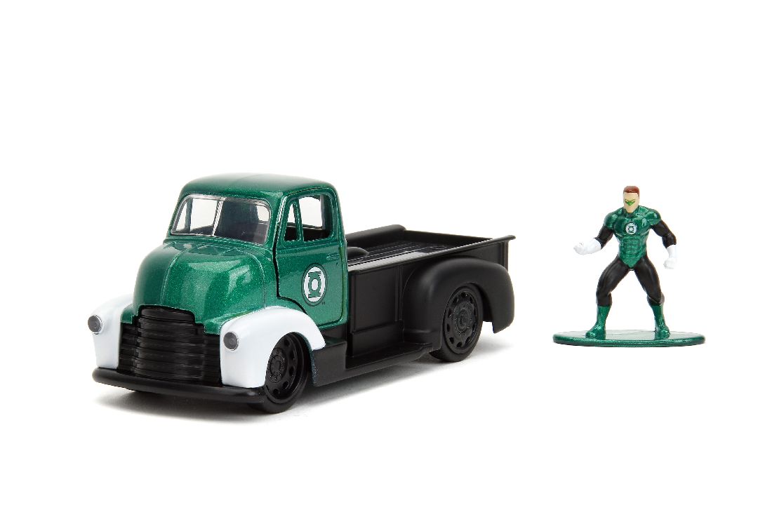 Jada 1/32 "Hollywood Rides" DC Comics 1952 Chevy COE Pickup - Click Image to Close