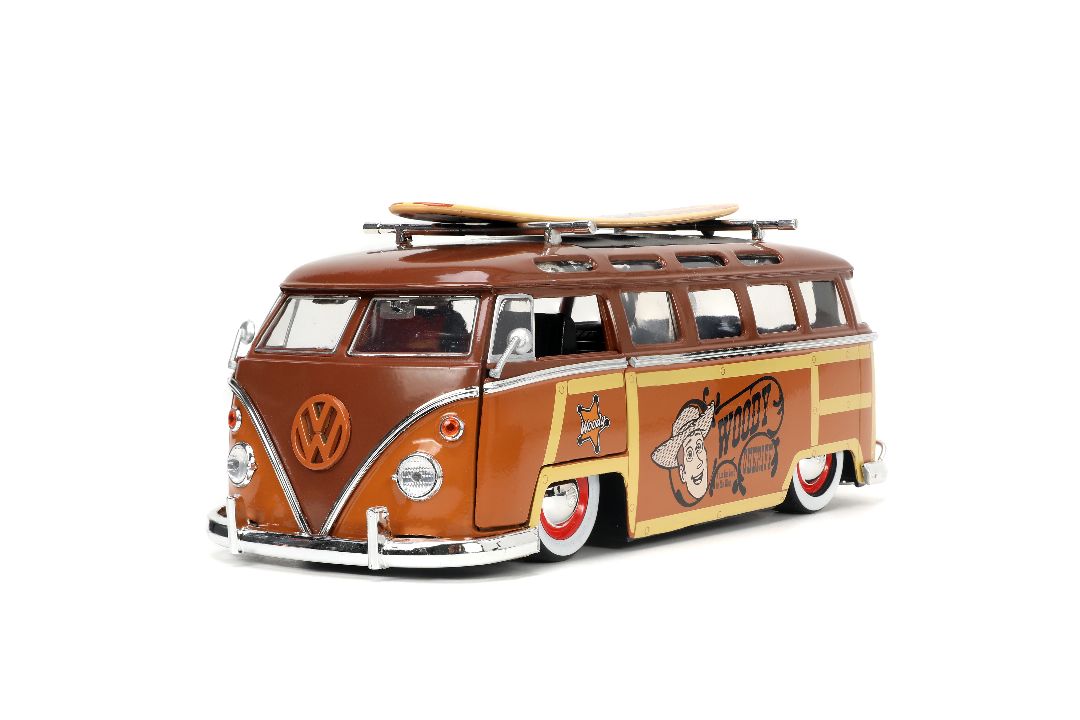 Jada 1/24 "Hollywood Rides" Disney 1962 VW Bus with Woody - Click Image to Close