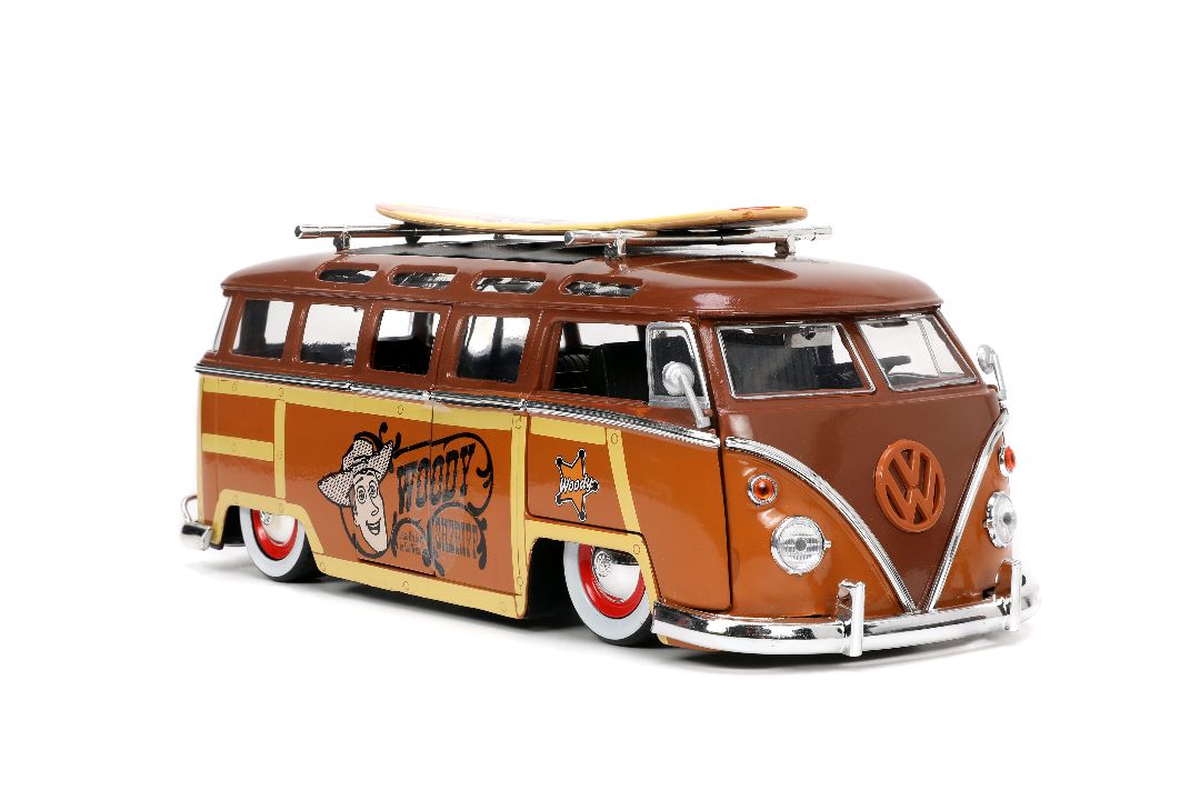 Jada 1/24 "Hollywood Rides" Disney 1962 VW Bus with Woody