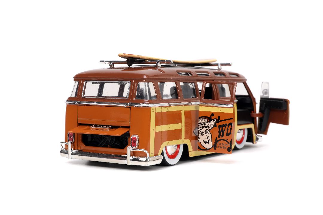 Jada 1/24 "Hollywood Rides" Disney 1962 VW Bus with Woody - Click Image to Close
