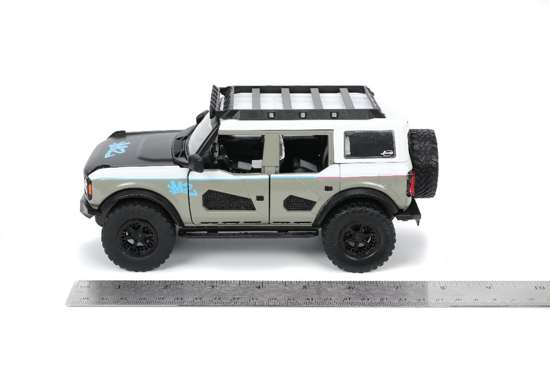 Jada 1/24 "Just Trucks" 2021 Ford Bronco Grey/White