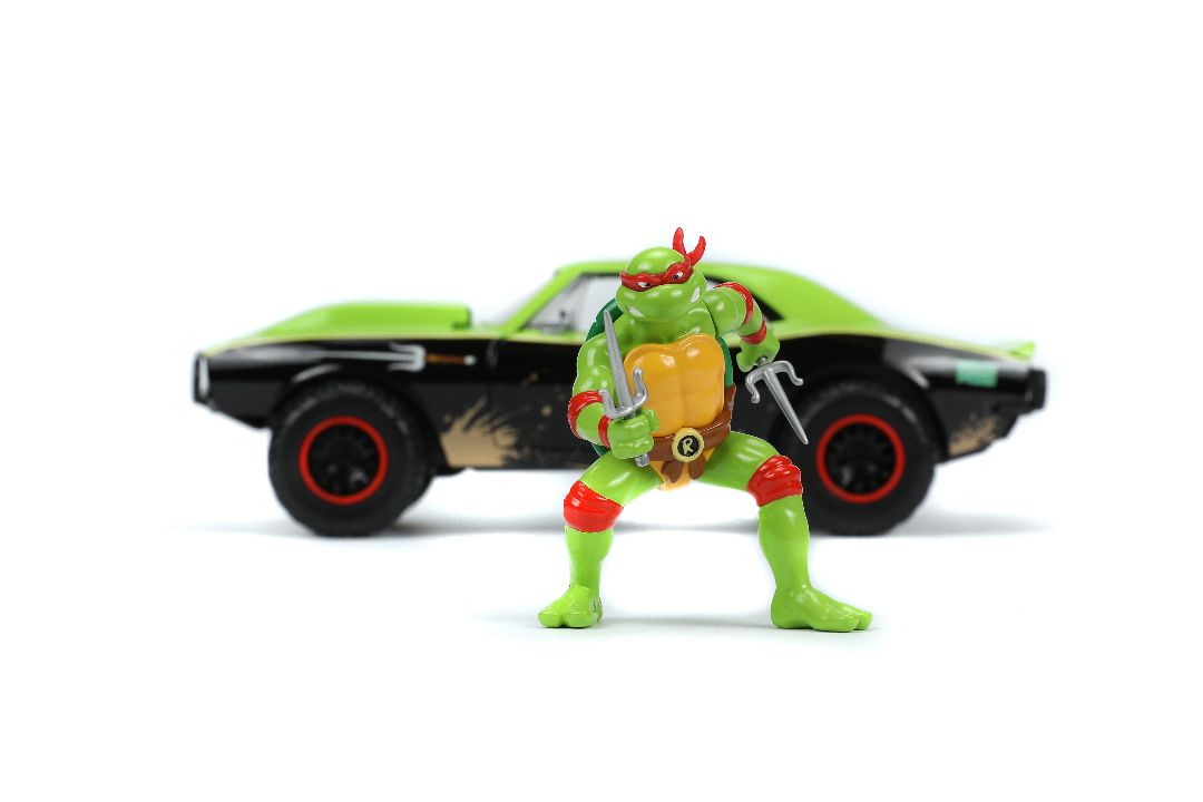 Jada 1/24 "Hollywood Rides" TMNT 1967 Chevy Camaro with Raphael